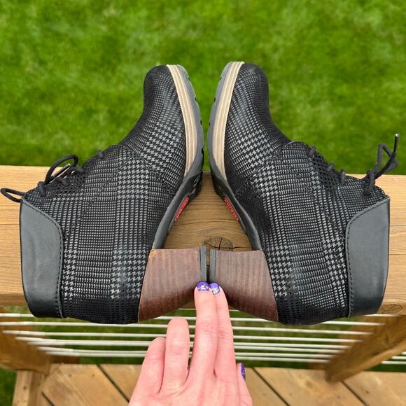 Wolky size 6 (EU 37) Jacquerie Dessin Suede Lace Up Black Shimmer Booties - Picture 9 of 13